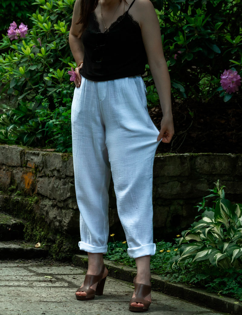 White women's muslin pants with pockets